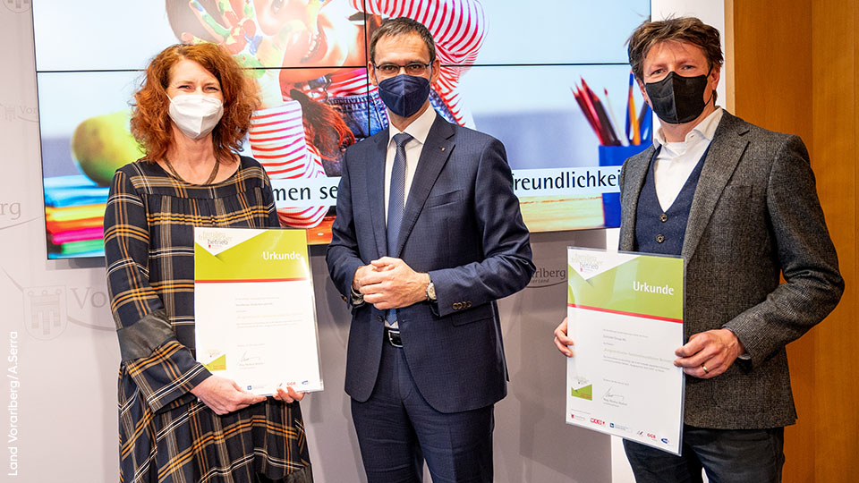 Vorarlberger Kinderdorf für Familienfreundlichkeit ausgezeichnet Vorarlberger Kinderdorf für Familienfreundlichkeit ausgezeichnet