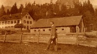 Gutshof_1912_abgebrannt.jpg