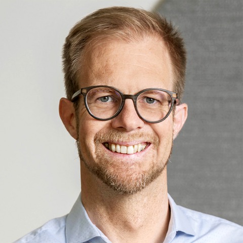 Dr. Simon Burtscher-Mathis Dr. Simon Burtscher-Mathis