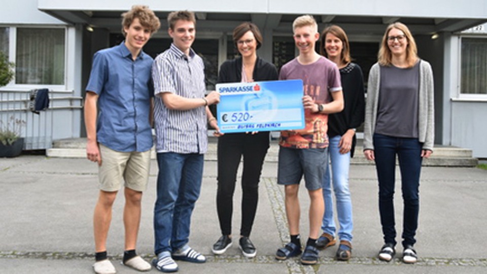Gymnasium Feldkirch feierte und spendete Gymnasium Feldkirch feierte und spendete