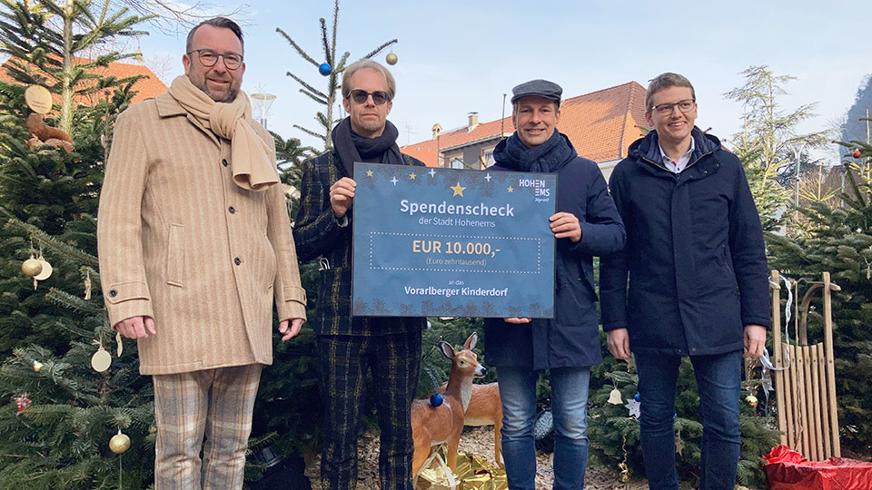 Stadt Hohenems setzt Zeichen der Solidarität Stadt Hohenems setzt Zeichen der Solidarität